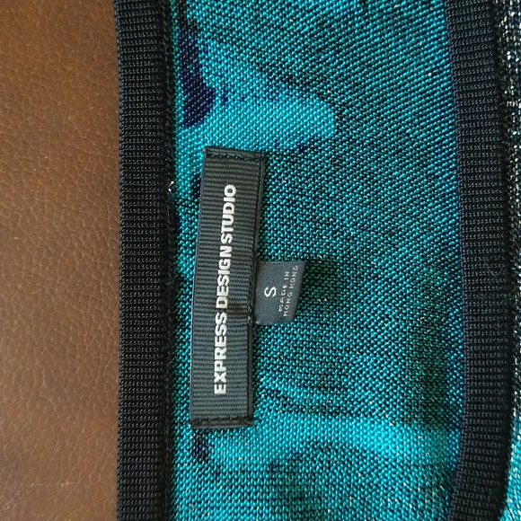 VGUC. Express design studio glittery long top. - Picture 7 of 8